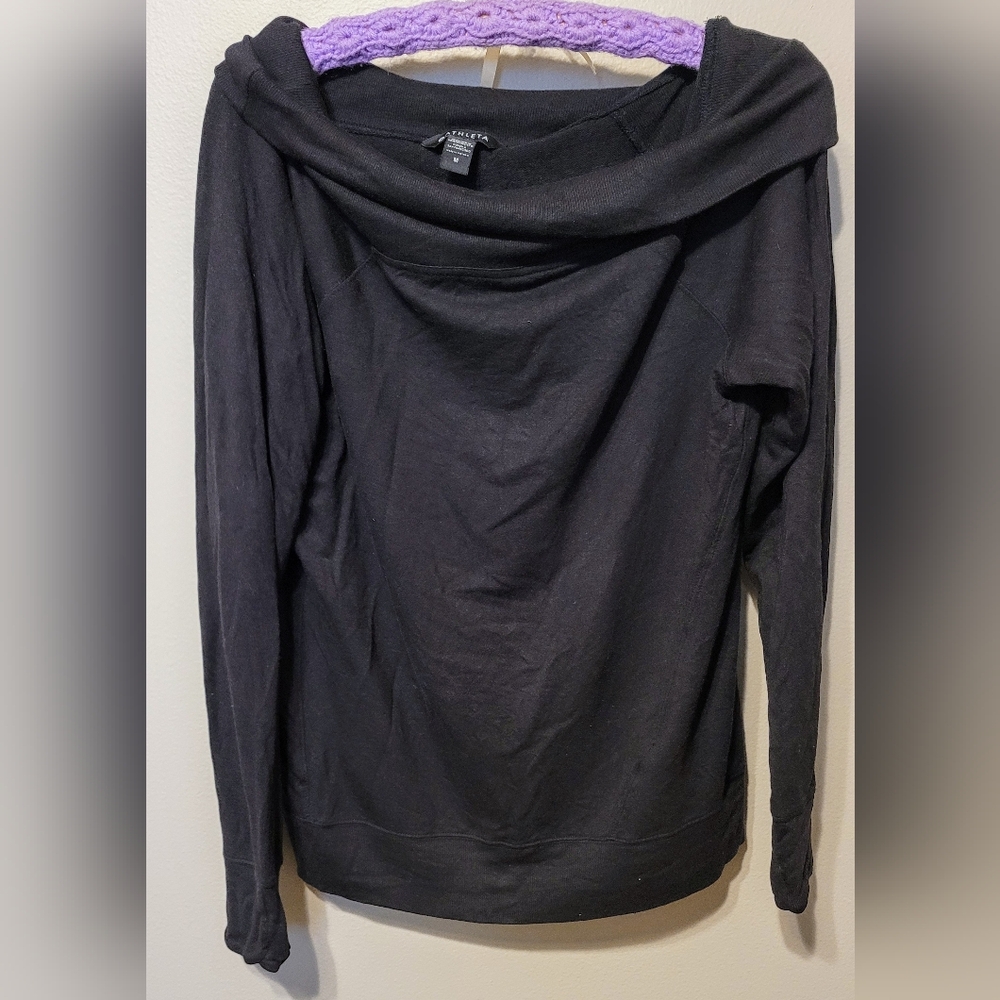 Athleta Black Sweater in Soft Knitted Fabric Size Medium